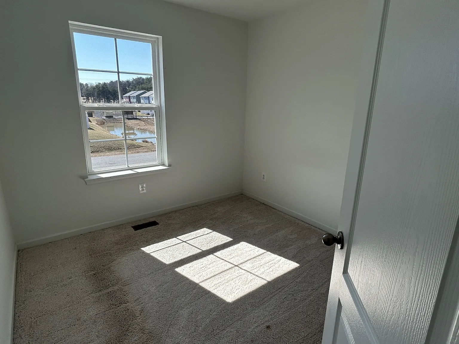 64 Balsam Court - - — Photo 3