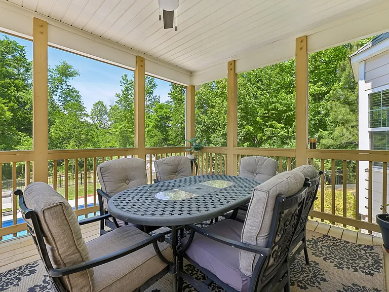 3924 Fox Grove Trl — Photo 32