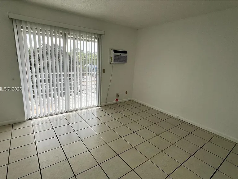 306 Newport Dr #306-T — Photo 6