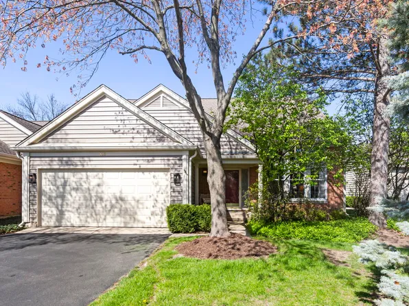 108 N Kilchurn Ln, Palatine, IL 60067