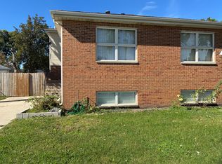 6614 Kane Ave, Hodgkins, IL 60525