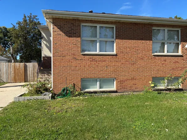6614 Kane Ave, Hodgkins, IL 60525