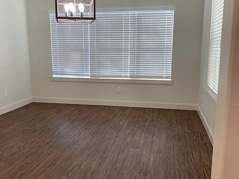 3240 Sandage Ave — Photo 19