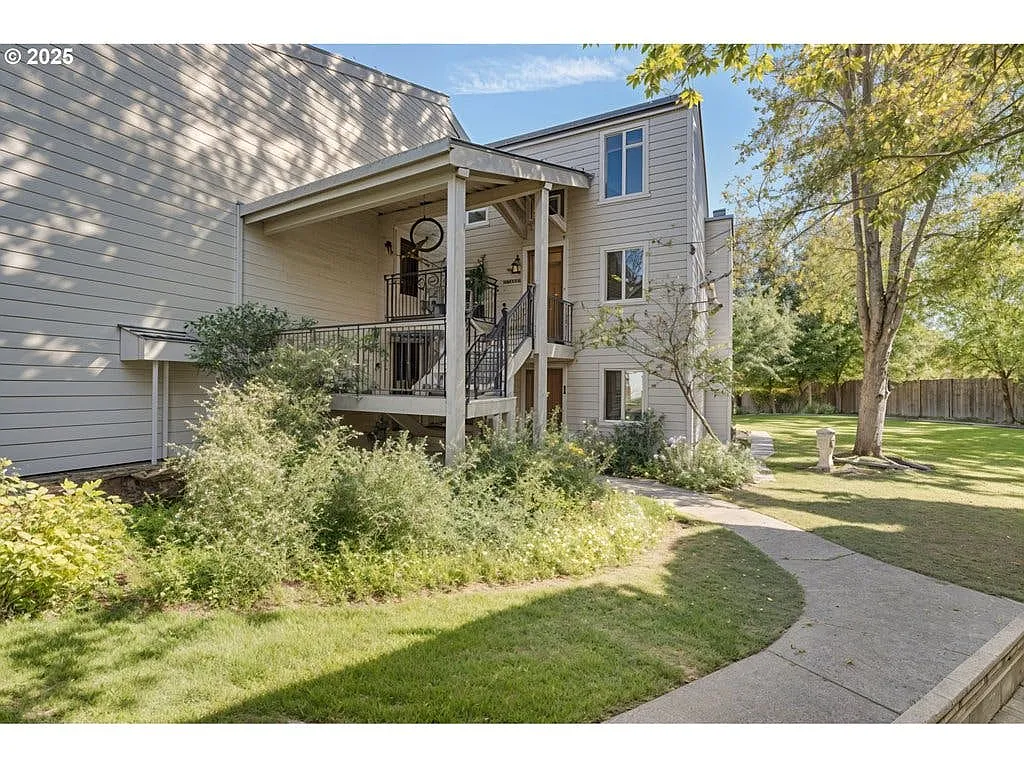 11656 SW Boones Bend Dr photo 1