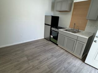 1222 N 50th St #1R, Philadelphia, PA 19131