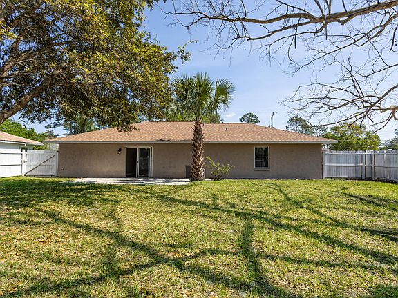 4th image of 3 Pine Haven Dr