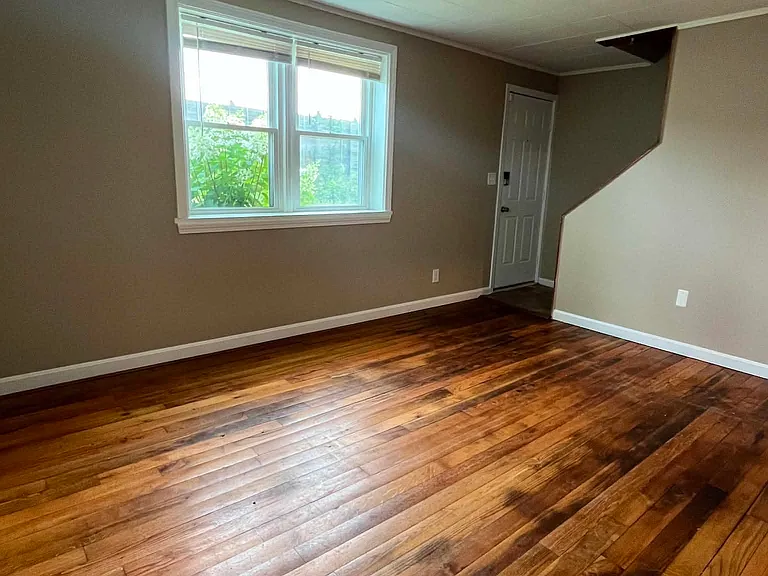452 Black Rock Ave — Photo 9