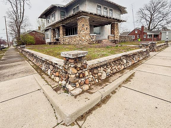 5th image of 704 N 7th St