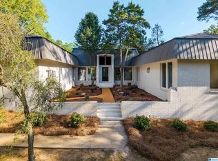 931 Lakeview Estates Dr, Bessemer, AL 35023