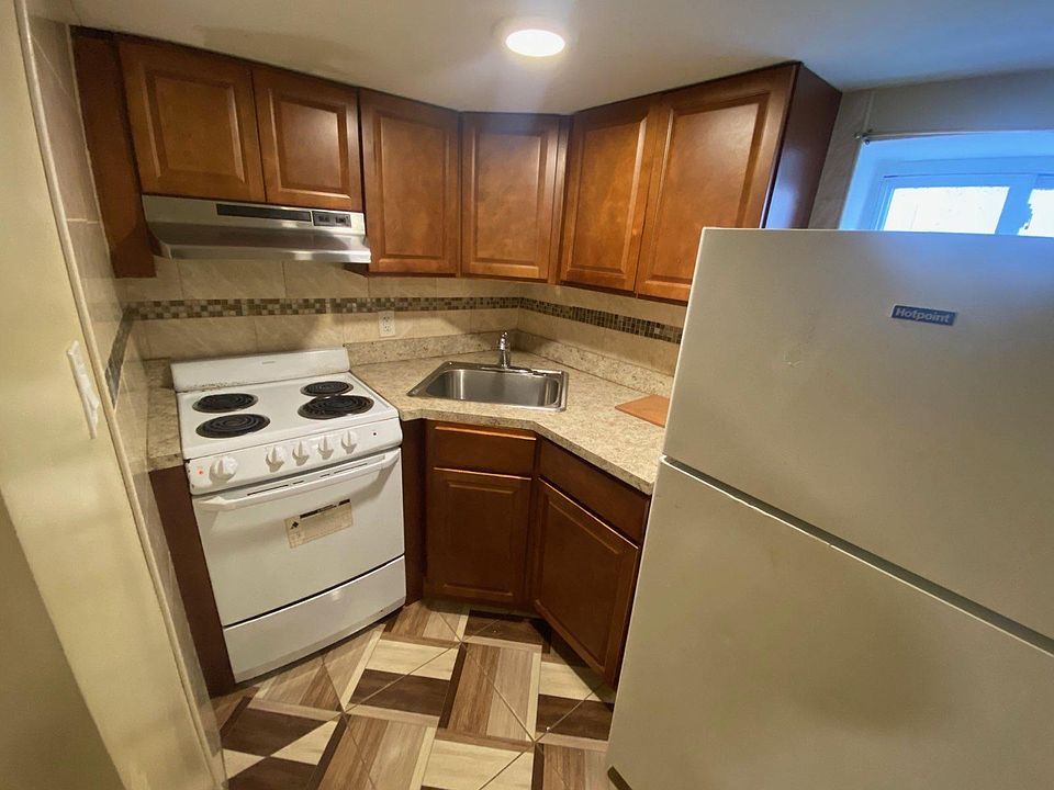 2nd image of 11221 Witthoff Ave Floor 1