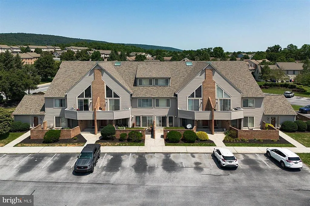 2 bed, 1548 sqft, $2,400 — Photo 1