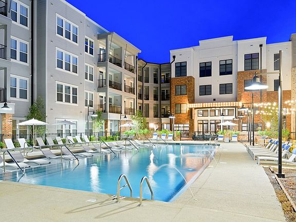 4th image of 500 W 14th St #1-0413