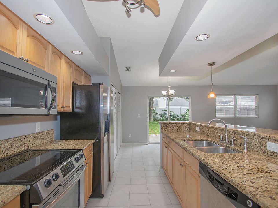 1st image of 10836 Oakhaven Dr