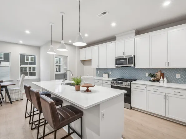 2029 Trident Maple Ln, Chapel Hill, NC 27517