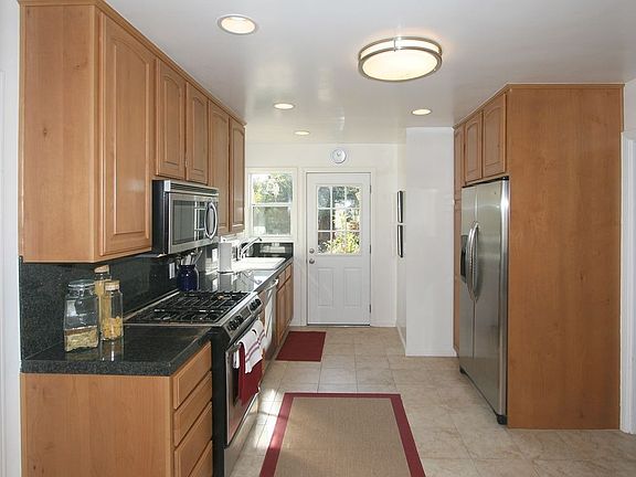 4th image of 1817 Madison Ave