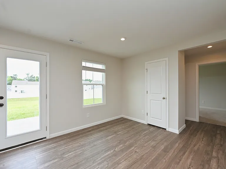 2161 Brokeshire Dr — Photo 33