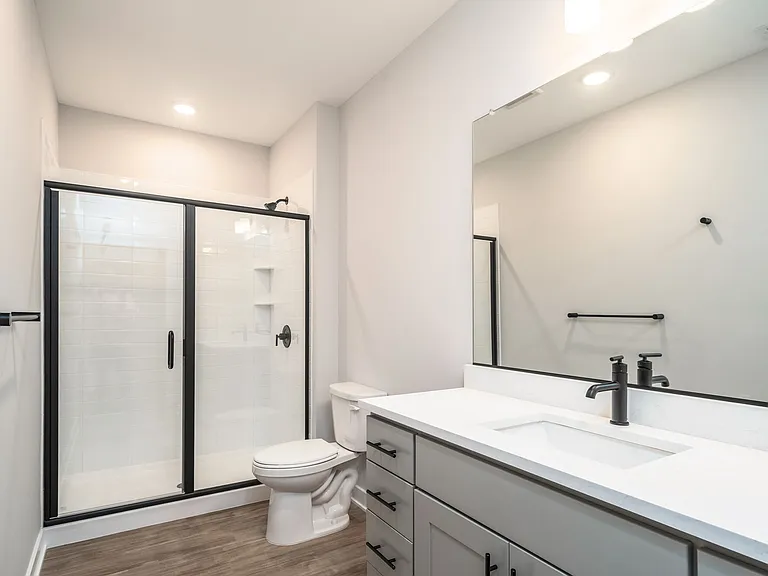 Taylor Flats — Photo 20