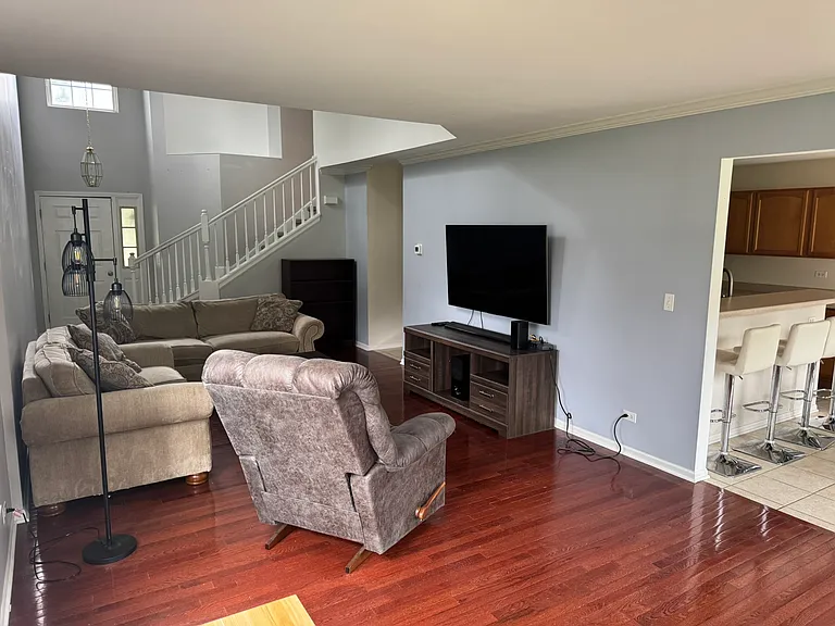 215 Dogwood Ct — Photo 8