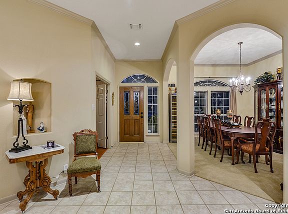 4th image of 2226 Blackoak Bnd