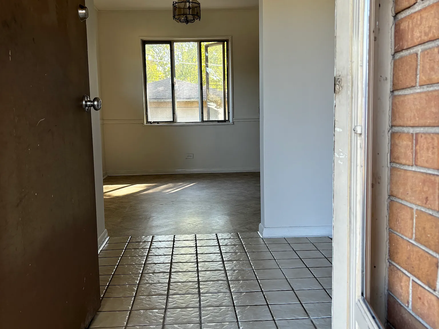 3 bed, 1600 sqft, $2,995 — Photo 3