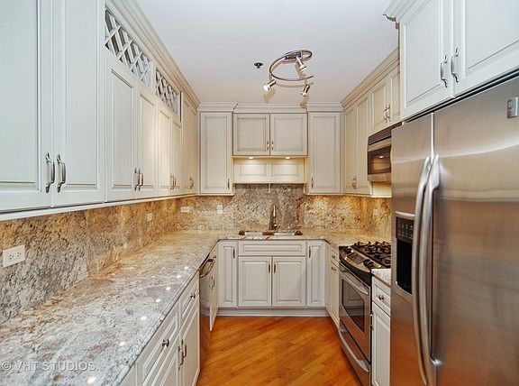 5th image of 156 N Oak Park Ave #41