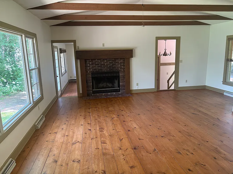 127 W River St — Photo 10