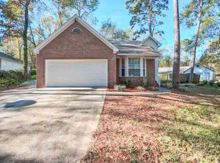 1735 Folkstone Rd, Tallahassee, FL 32312