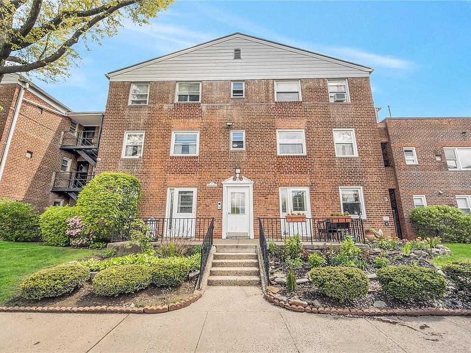 1st image of 7 Leewood Circle #1L