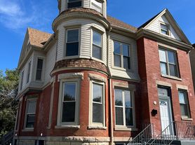 5901 S Indiana Ave, Chicago, IL
