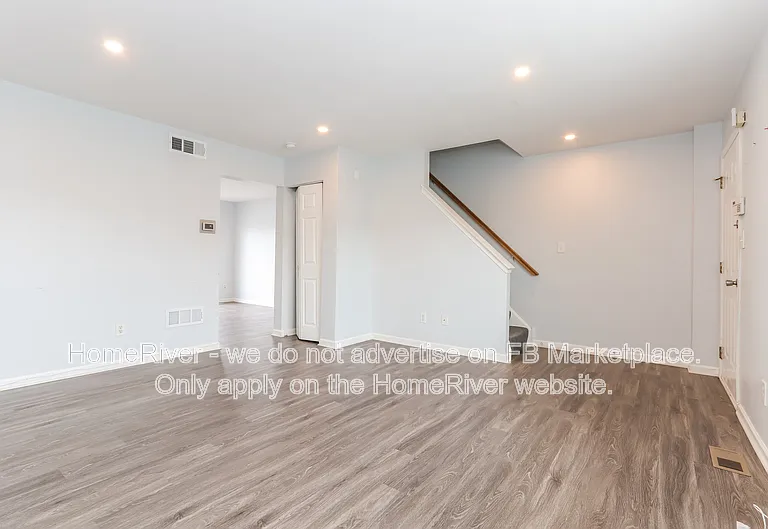 274 Vincent Cir — Photo 3