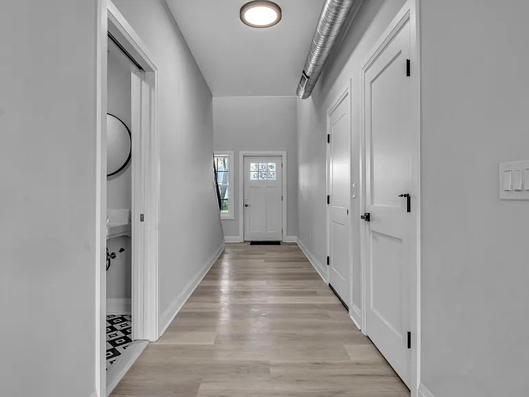 510 Tremont St — Photo 15