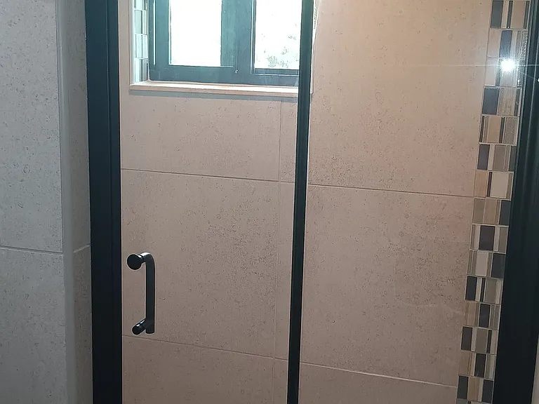 Walk in Shower with Window