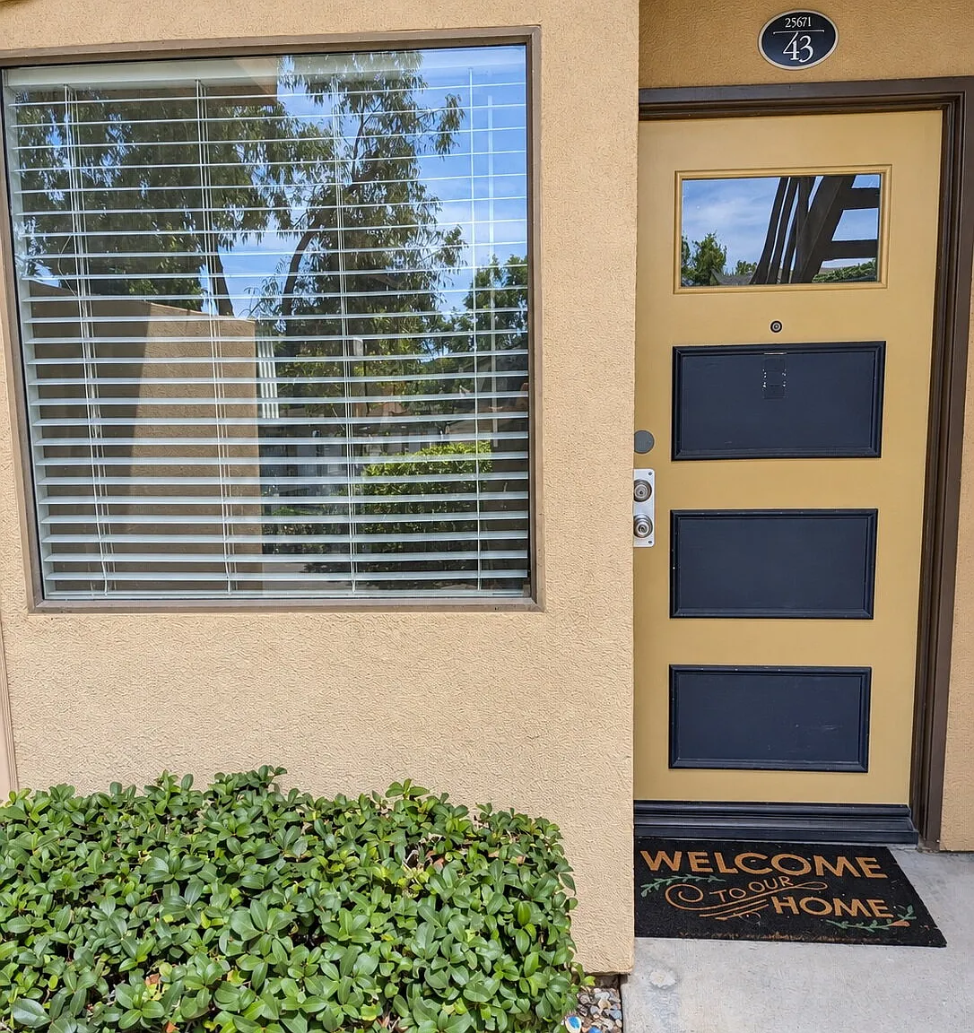 2 bed, 1.0 bath, 781 sqft, $2,900 — Photo 1