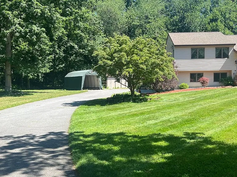 3 Shady Ln — Photo 3