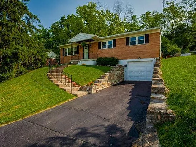 25 Woodlawn Ter photo 1