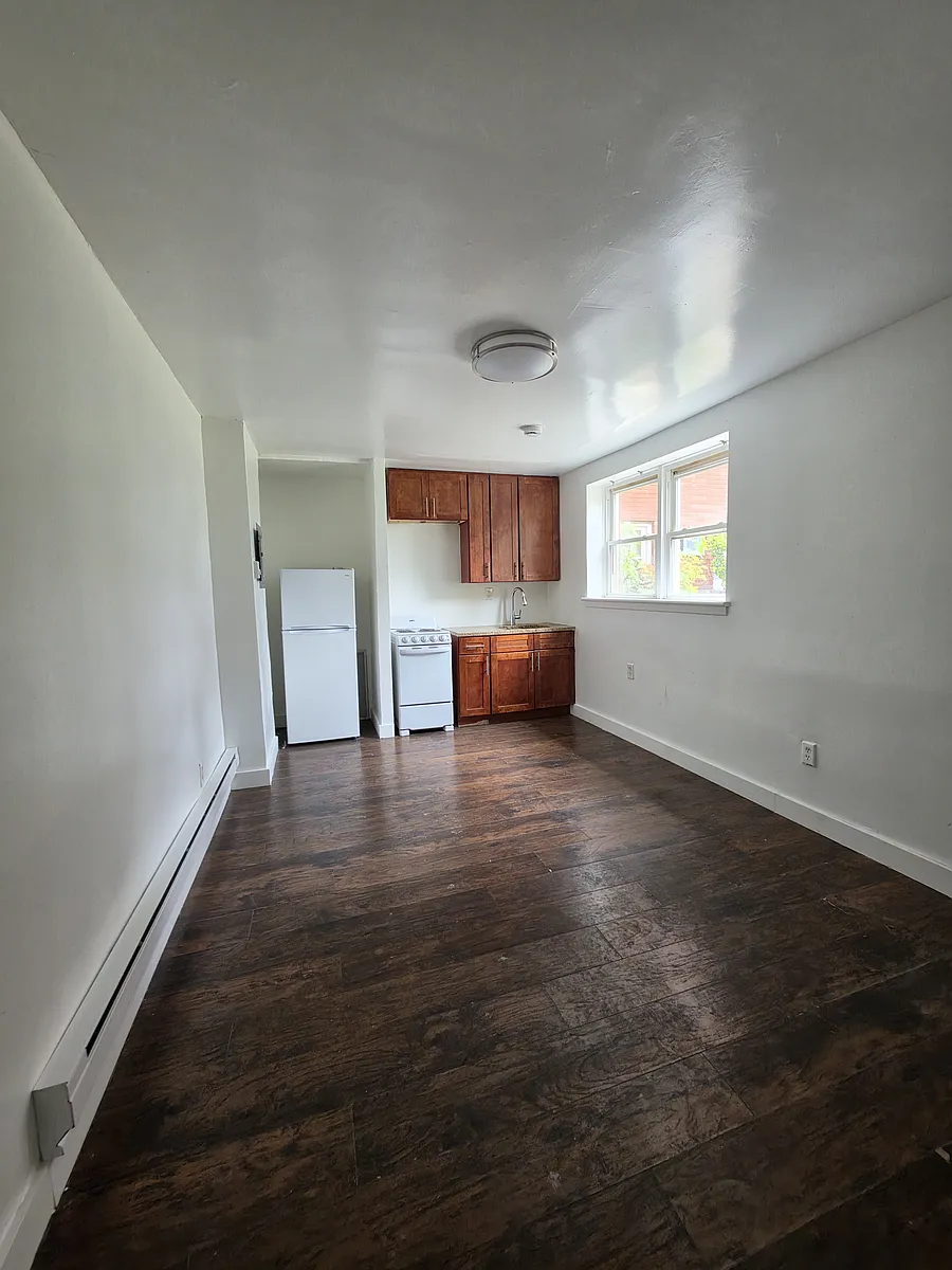 Building Photo - 394 Danforth Ave #C6