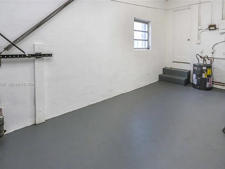 1015 Cortez St — Photo 27