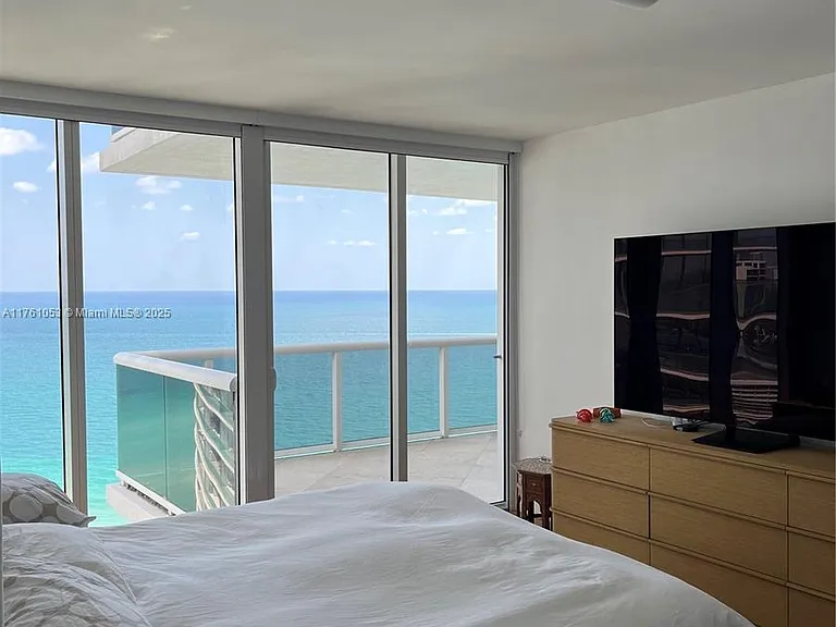 18911 Collins Ave #2607 — Photo 17