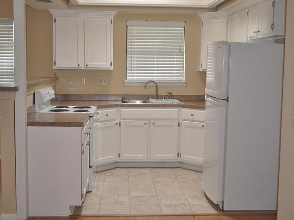 4th image of 3300 W Florida Ave APT 43