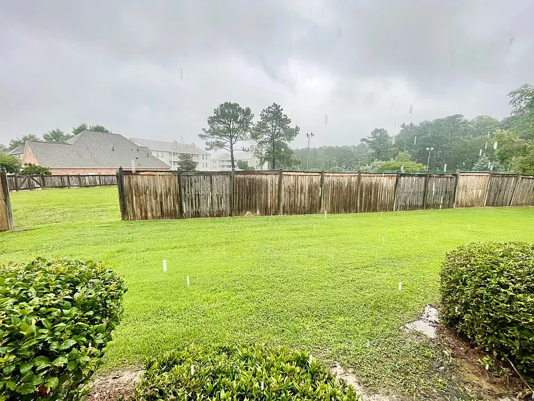 18 Charleston Cir — Photo 23