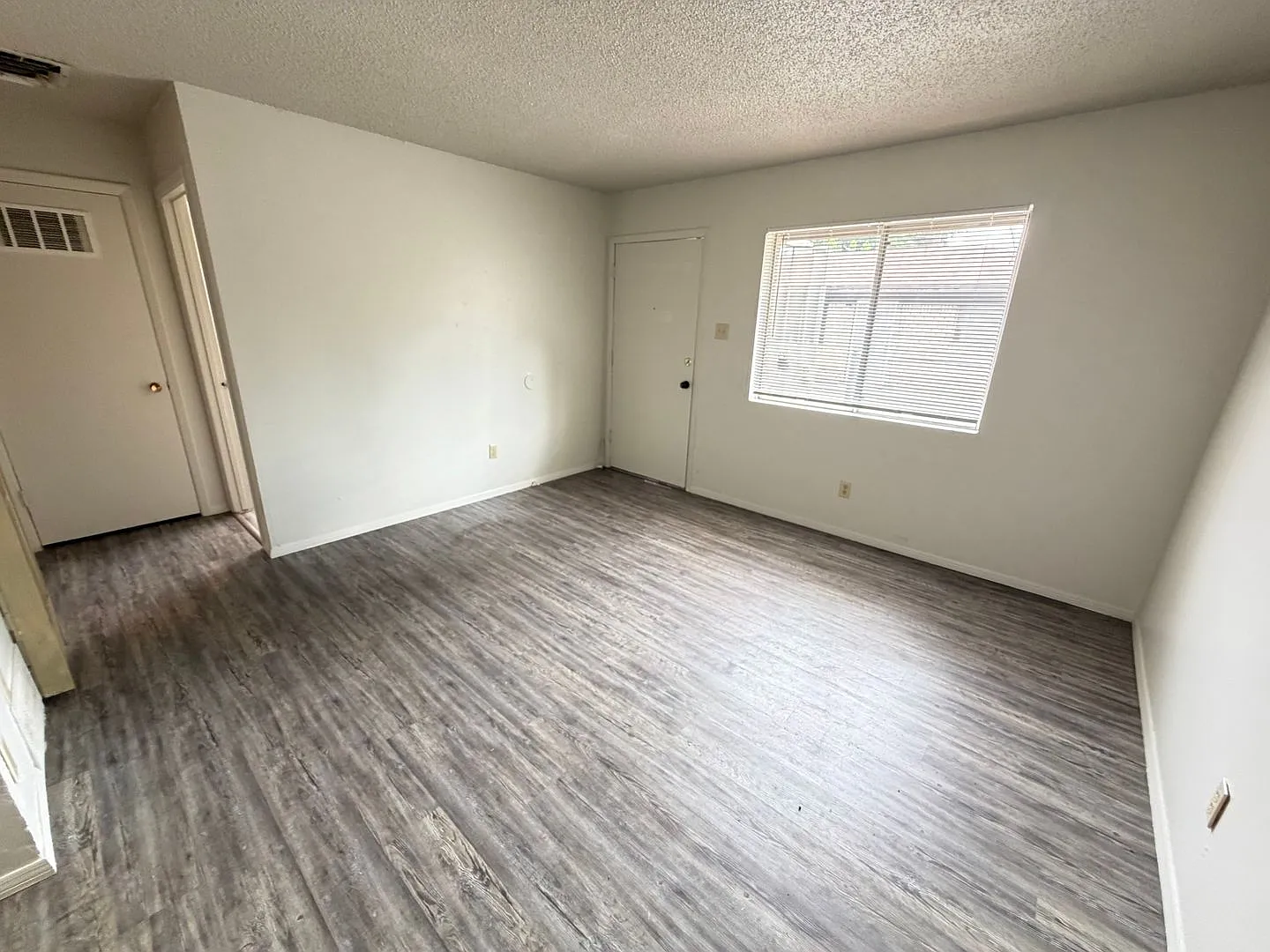 3211 Morris Street NE — Photo 3