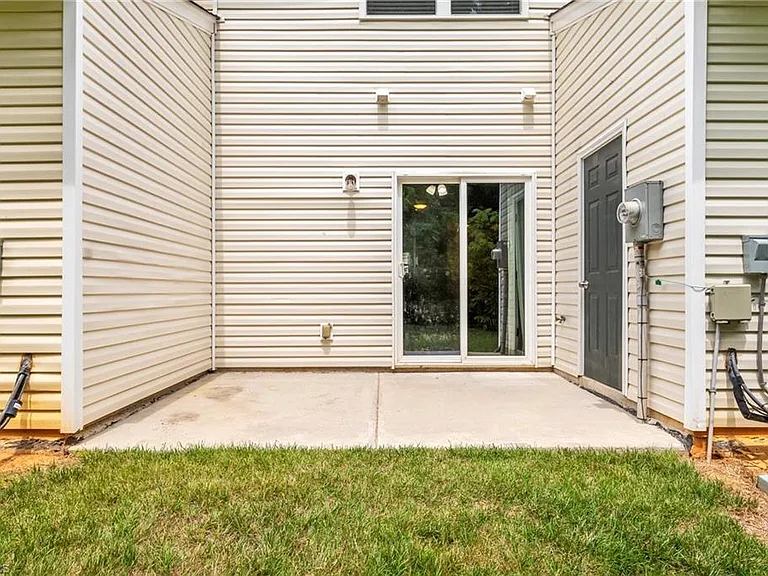 105 Sommerwall Pl — Photo 23