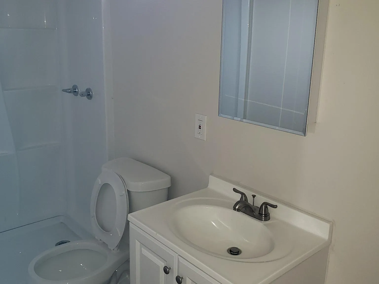 Studio, 350 sqft, $895 — Photo 2