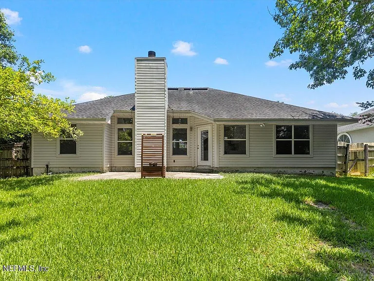 1722 Branch Vine Dr W — Photo 25