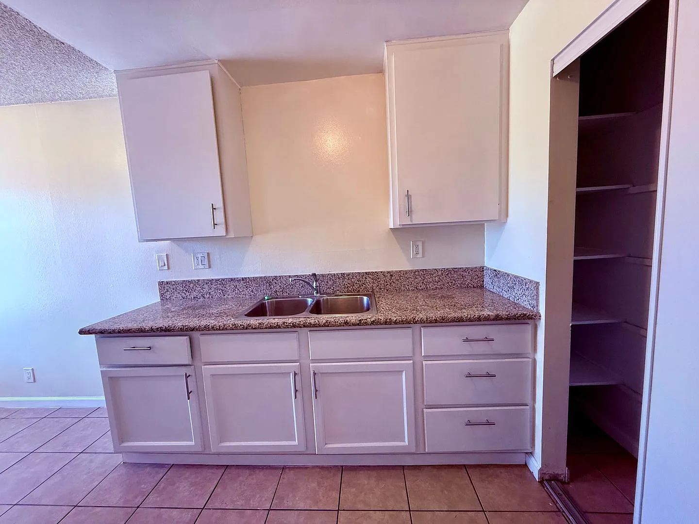 3300 West Orange Avenue 3Q — Photo 3