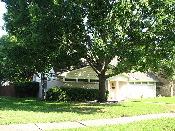 2nd image of 11215 Dumbarton Dr