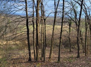 8 Brewer Rd, Morgantown, WV