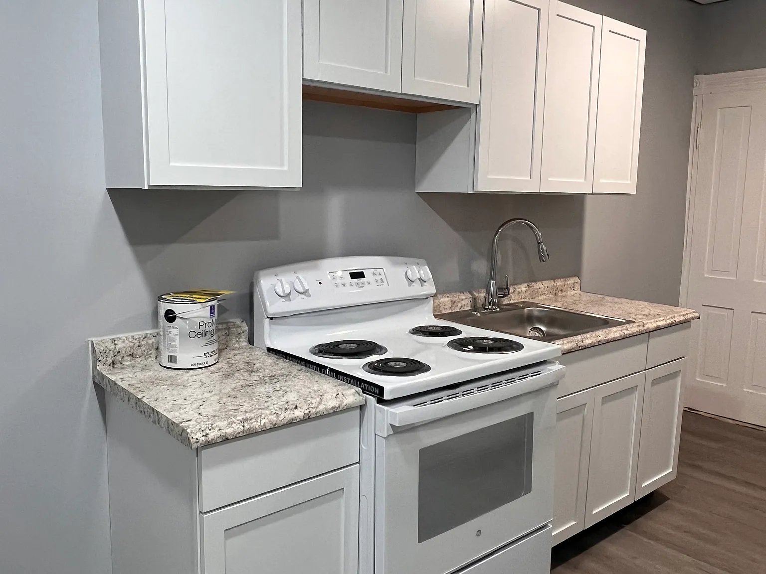 1 bed, $900 — Photo 2