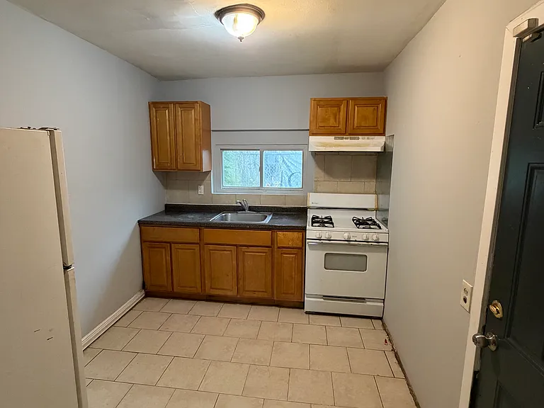 3462 N Lee St — Photo 8