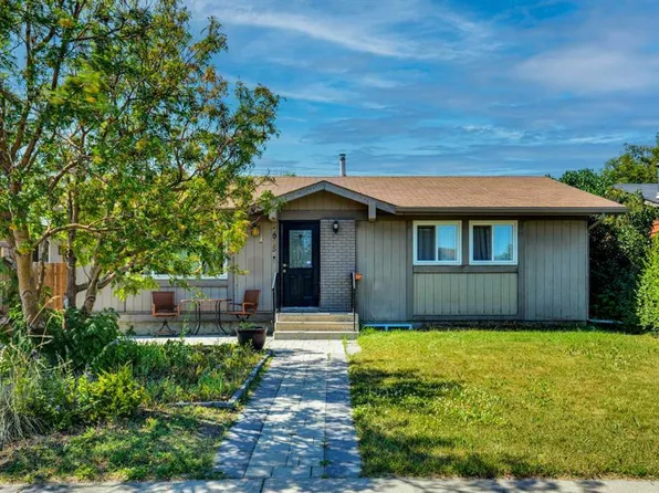 1015 E Maitland Way NE, Calgary, AB T2A 5K5